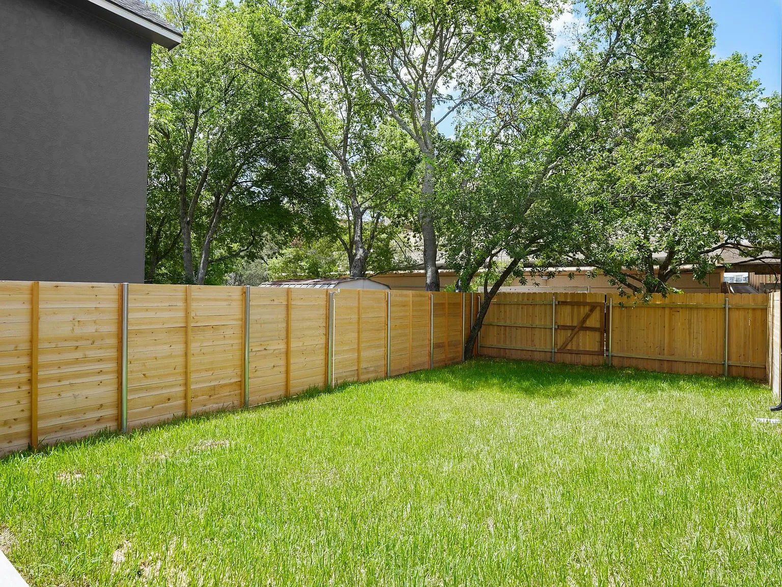 3 bed, 2.5 bath, 1507 sqft, $5,000 — Photo 4