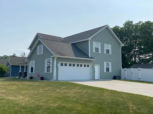 8701 Summer Ridge Dr, Freeland, MI 48623