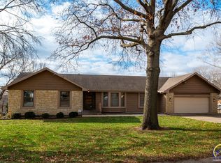 2235 SW Arvonia Pl, Topeka, KS 66614