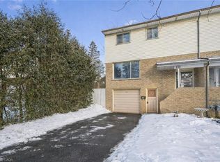 105 Churchill St, Waterloo, ON N2L 2X1