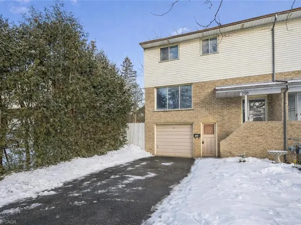 105 Churchill St, Waterloo, ON N2L 2X1