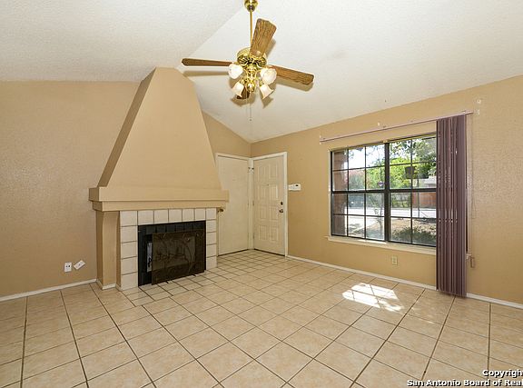 4th image of 6214 Les Harrison Dr