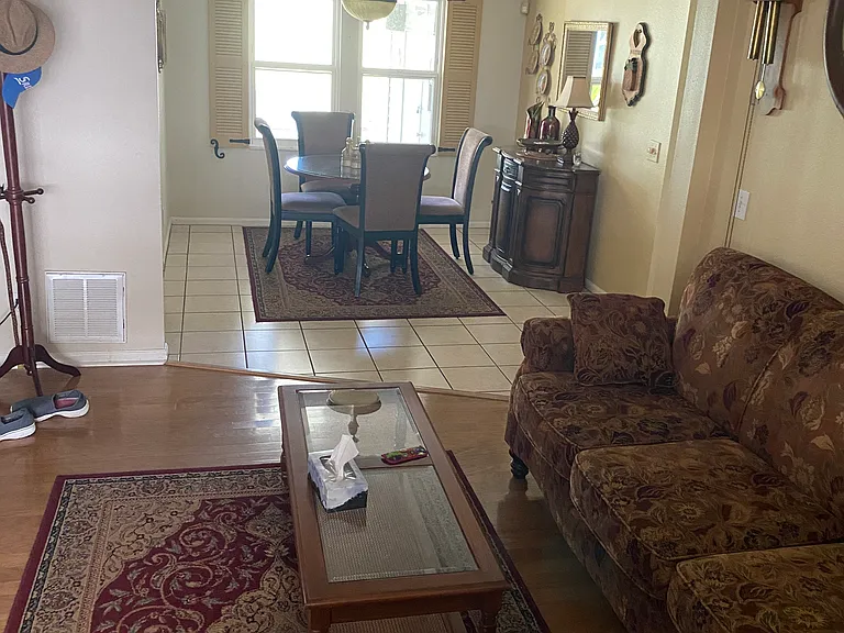 1411 W Schwartz Blvd — Photo 11
