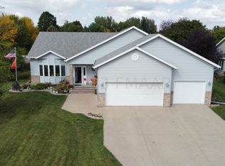 448 Clearview Ct, Moorhead, MN 56560