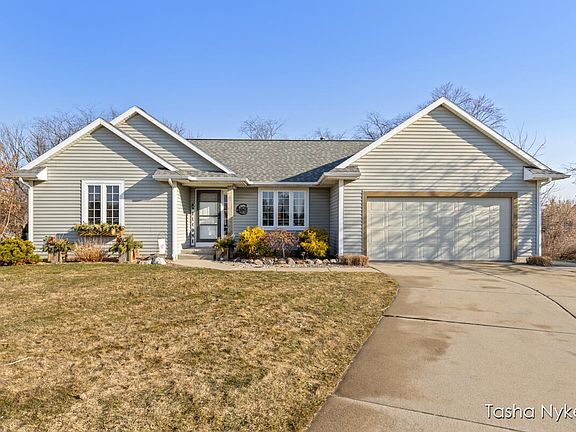 3rd image of 1019 Bunkerway Dr SW