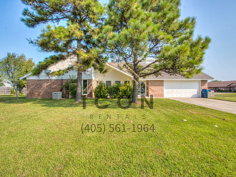 515 N Robin Way — Photo 1