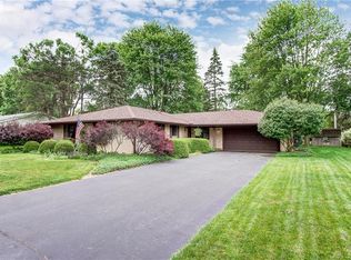 1040 E Rahn Rd, Centerville, OH 45429