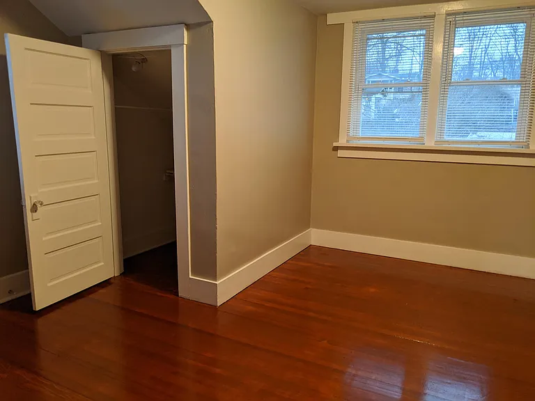 2443 S Dixie Dr — Photo 32
