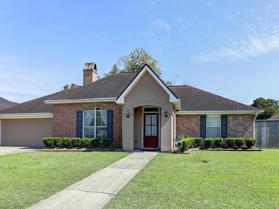 1st image of 302 N Rushmore Ln