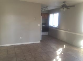 500 W Edwards St APT D, Springfield, IL 62704