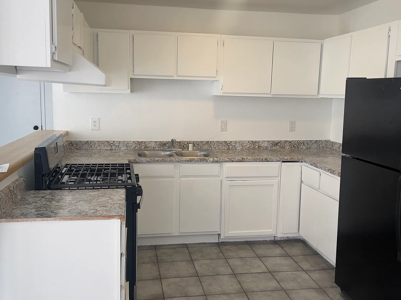 3709 Scuba Cir — Photo 2