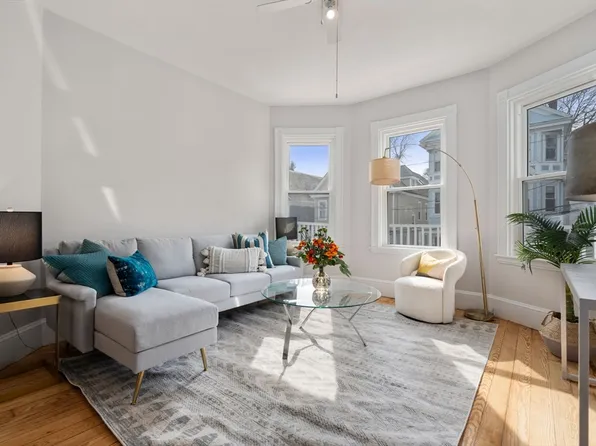 64 Wyman St Floor 2, Jamaica Plain, MA 02130