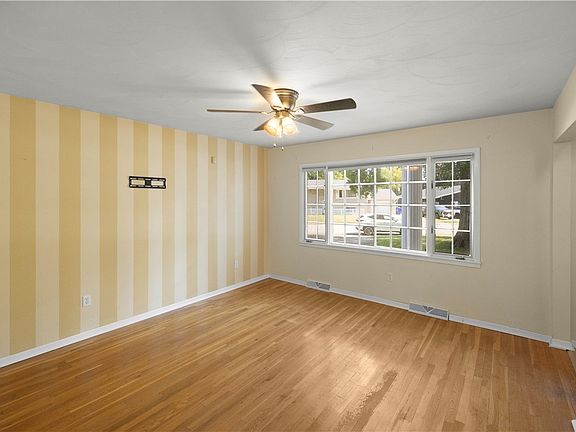 5th image of 4103 N Newcastle Dr