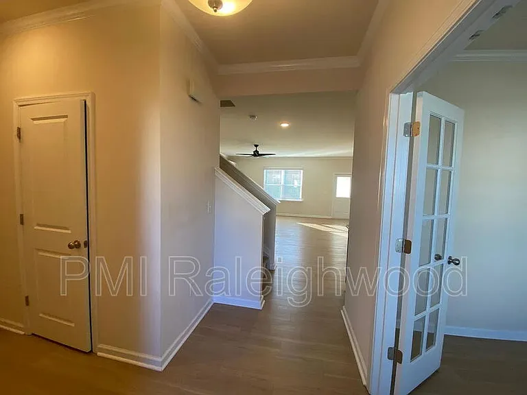 2124 Fox Chapel Pl — Photo 4