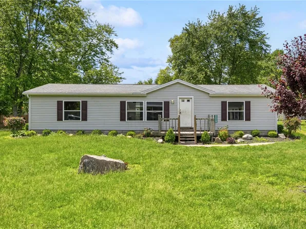 4587 Battery St, Brookville, OH 45309