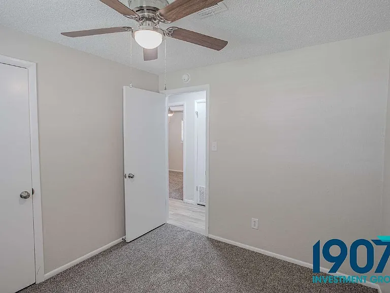 725 Butler St — Photo 15