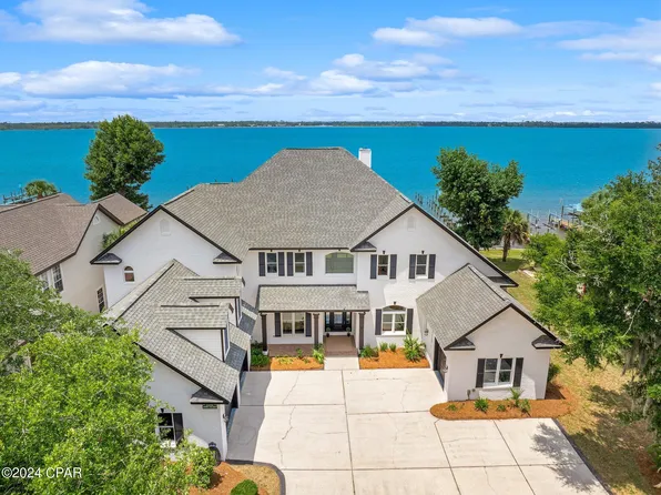 2202 Country Club Dr, Lynn Haven, FL 32444