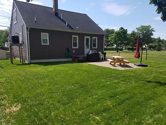 2nd image of 611 Boesel Ave