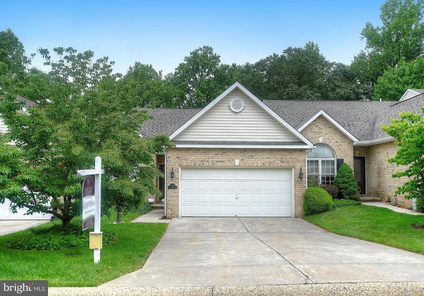 918 Whispering Ridge Ln photo 1