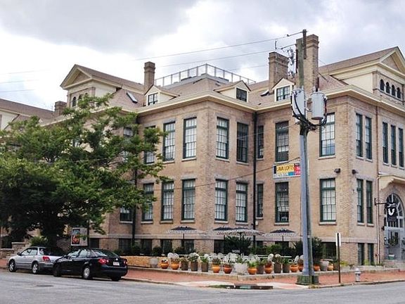 2nd image of 310 N 33rd St APT 18