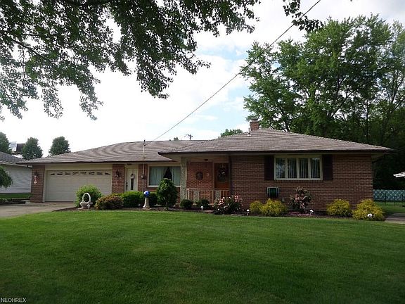 2nd image of 2801 Gretchen Dr NE