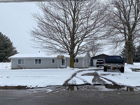 2nd image of 215 S Main St