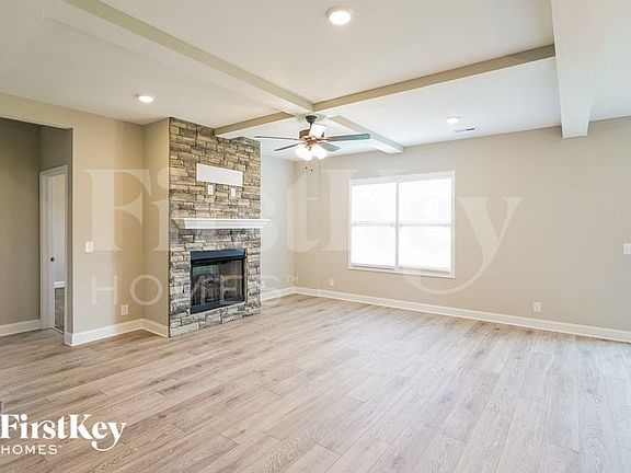 2nd image of 623 Alvin Rd