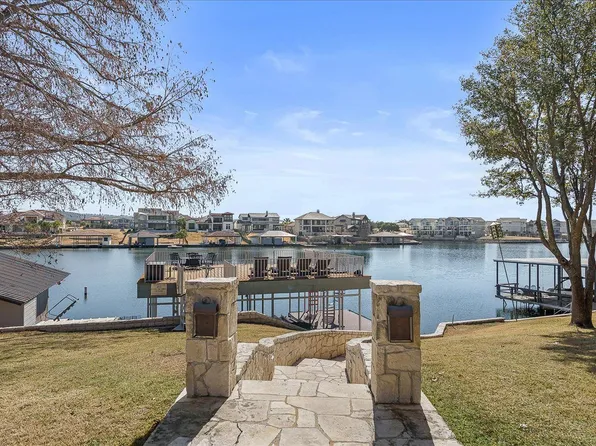 135 Perry Lane, Kingsland, TX 78639