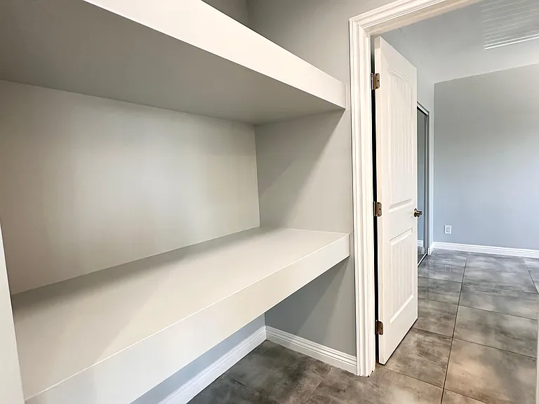 1647 W 11th st — Photo 9