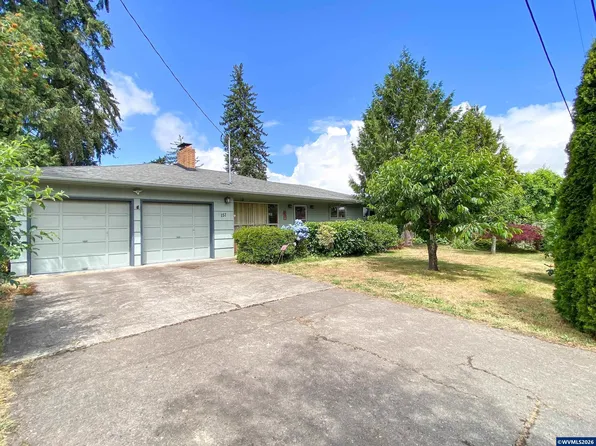 151 SE Orchard View Ln, Dallas, OR 97338