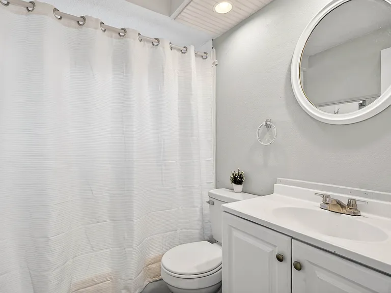 7340 Ivanhoe Dr — Photo 11