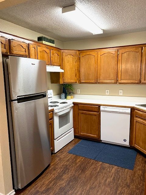 1st image of 125 NE Johnson Ave APT 31