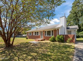 2503 Country Club Rd, Jacksonville, NC 28546