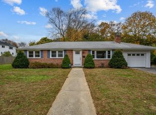 160 Lane Dr, Norwood, MA 02062