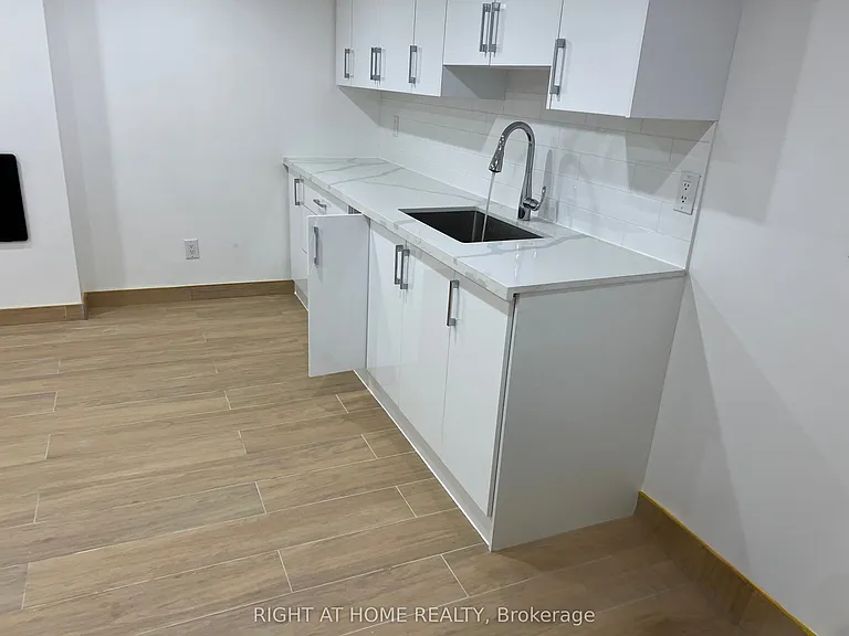 52 Sedgebrook Cres — Photo 17