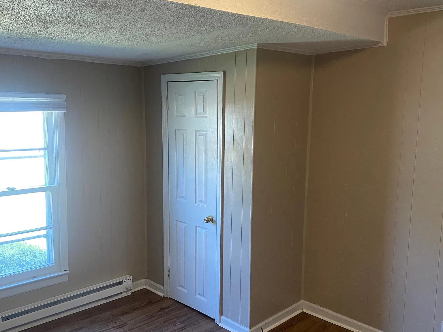 3 bed, 1000 sqft, $1,500 — Photo 2