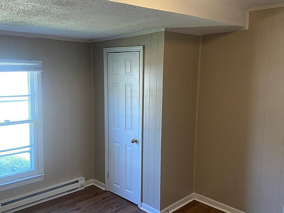2nd image of 292 Beaufort Rd