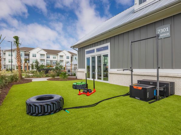 7301 Topwater Dr #103-305