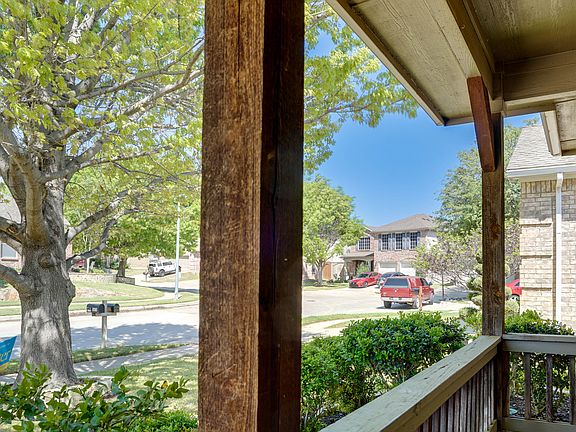 3rd image of 8928 Silent Brook Ln