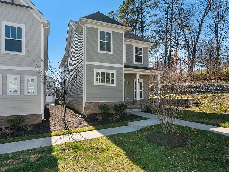 1727 Fenway Loop — Photo 2