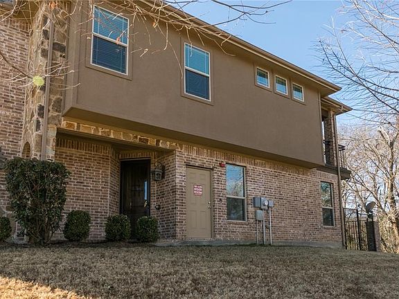 3rd image of 1629 Brook Grove Dr