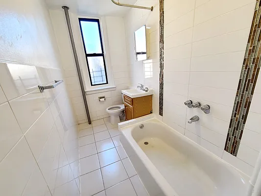 Rented by G Y B Realty Inc | media 8