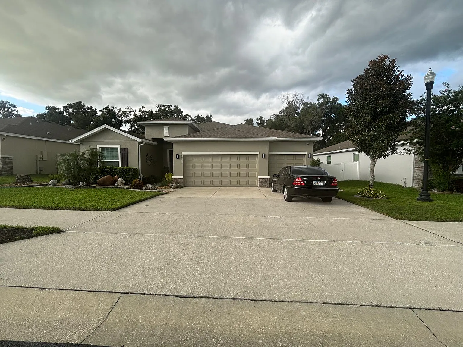 4 bed, 2554 sqft, $2,500 — Photo 2