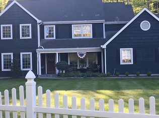 30 Brook St, Mahopac, NY 10541