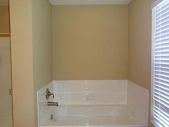 3rd image of 8918 S 167th St