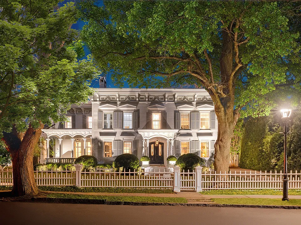 186 Main St