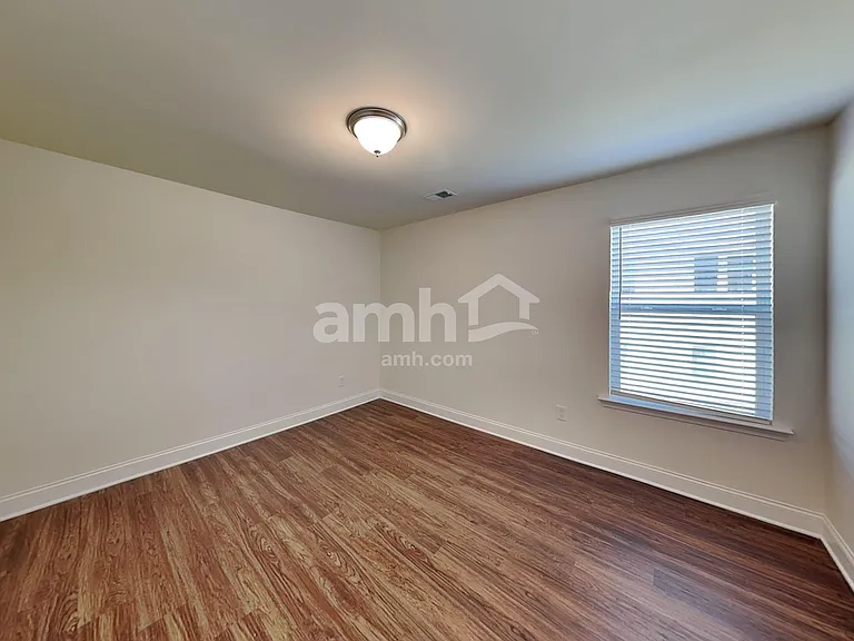 312 Bourne St — Photo 28