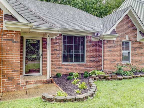 3rd image of 1412 Clairmonte Cir
