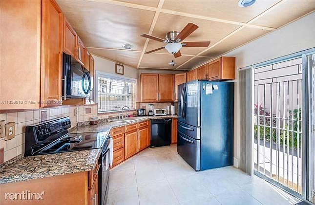 1st image of 643 Northwest Blvd #122