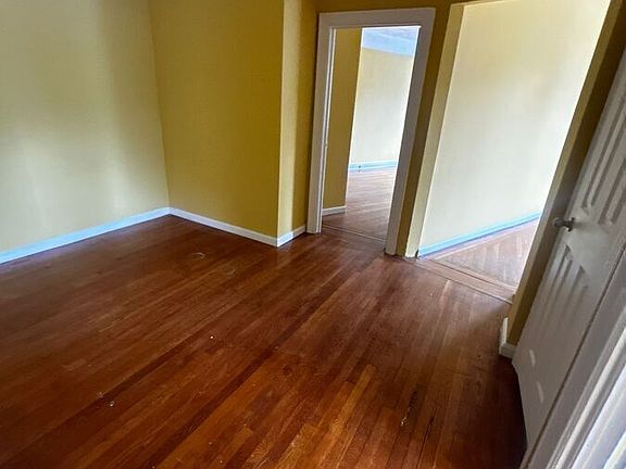 3rd image of 1179 Yonkers Ave